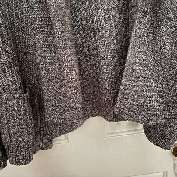 Heavy J.Crew Black & White Sweater w/Pockets and Wide Collar Size XS - Picture 6 of 8